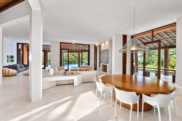Villa by the beach at Praia do Engenho