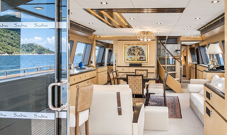 Yacht de 112 pieds à Angra dos Reis