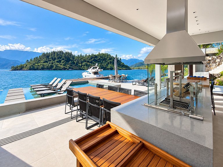 Villa a beira-mar em Angra dos Reis