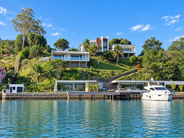 Casa in riva al mare ad Angra dos Reis