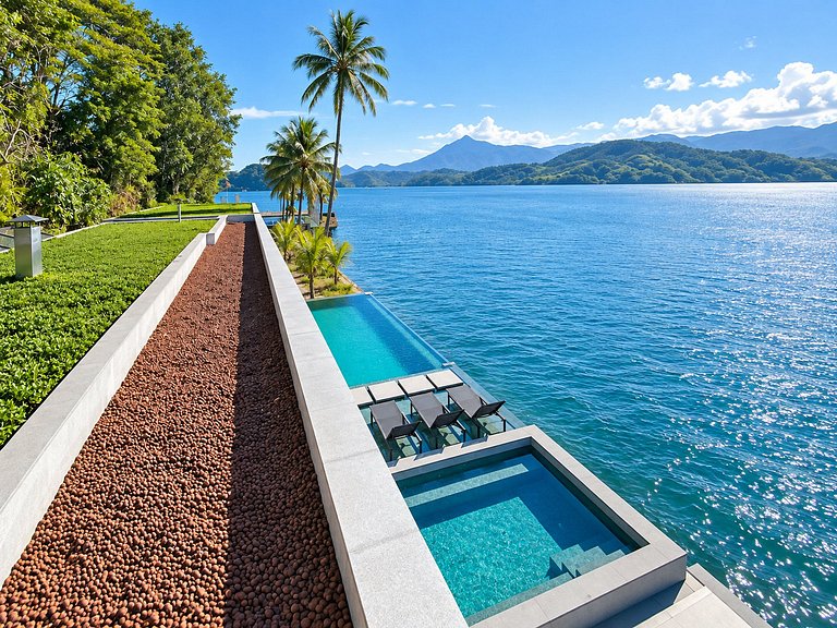 Casa junto al mar en Angra dos Reis