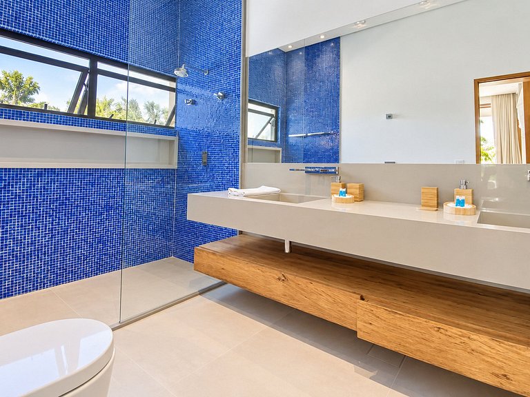 Modern house by the sea in Angra dos Reis