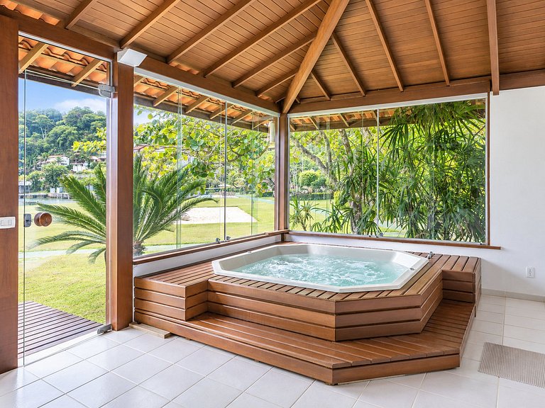 Casa junto al mar en Angra dos Reis