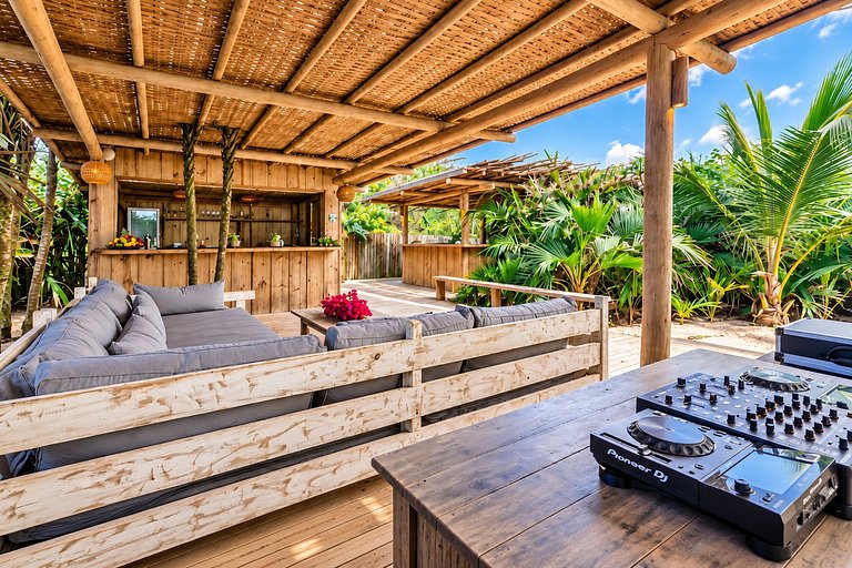 House facing the sea with swimming pool in Trancoso