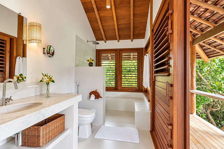 House facing the sea with swimming pool in Trancoso