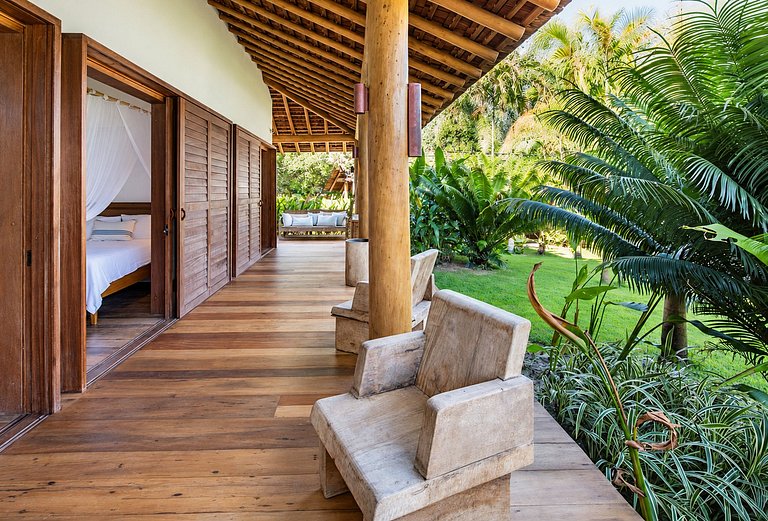 Beachfront with 9 Suites in Itapororoca