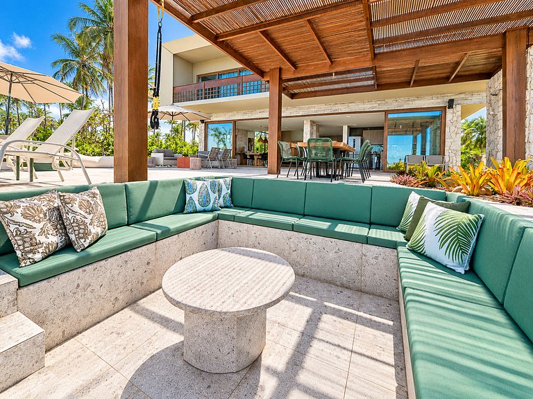 Villa en bord de plage avec piscine chauffée à Mamucabinha -