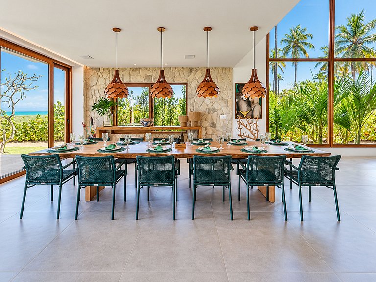 Beachfront villa with heated pool in Mamucabinha - Car004