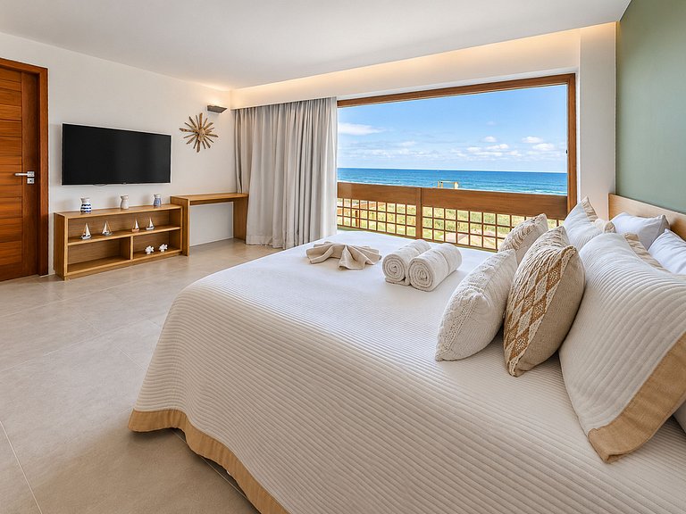 Beachfront villa with heated pool in Mamucabinha - Car004