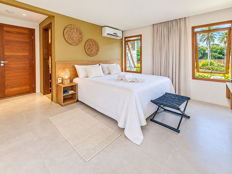 Beachfront villa with heated pool in Mamucabinha - Car004