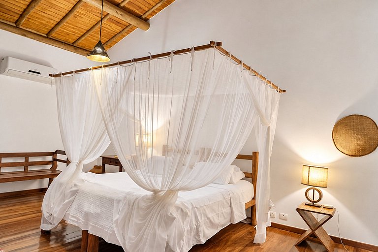 Beach house with pool in Trancoso