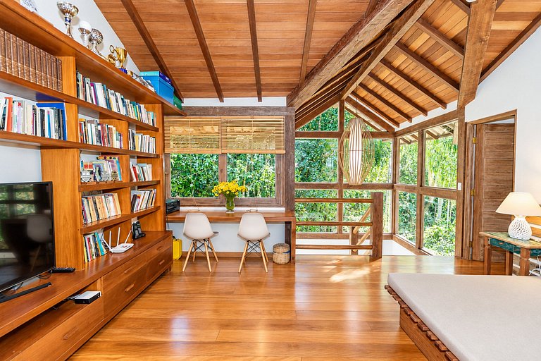Villa com piscina e vista mar em Trancoso