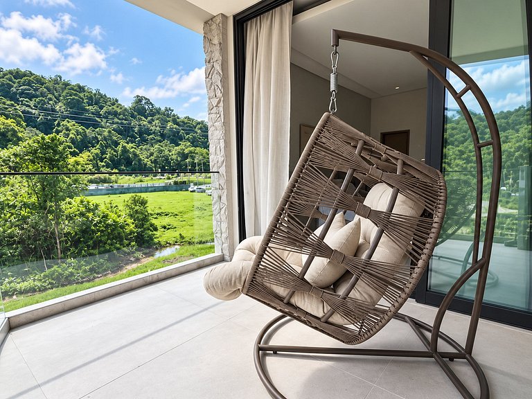 Ampla casa com piscina em Angra dos Reis - Ang036