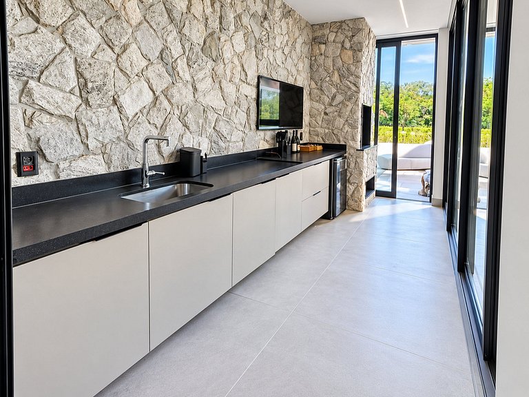 Magnifique villa avec piscine à Angra - Ang037