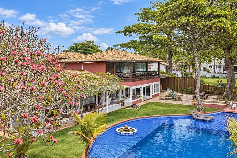Nice oceanfront mansion in Buzios