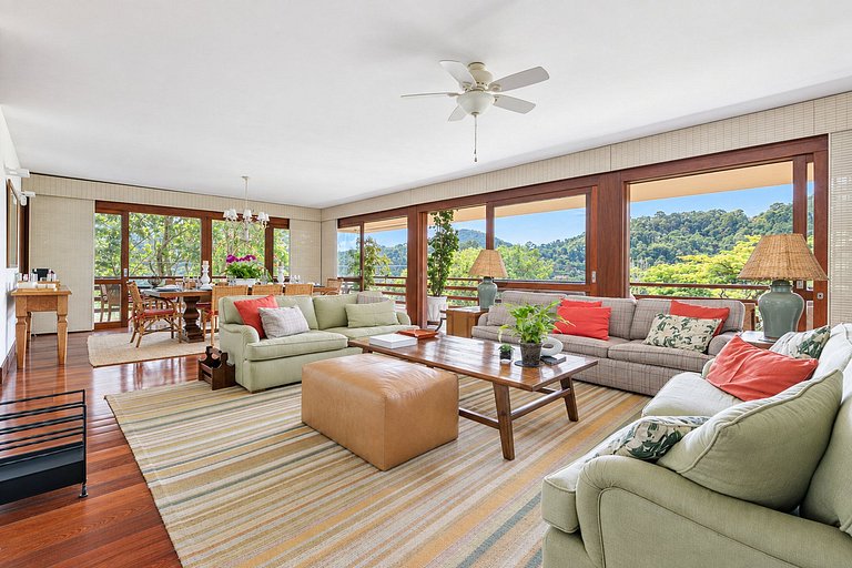 Beautiful luxury villa in Itaipava