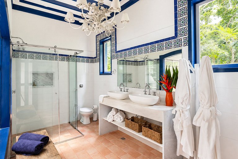 Villa and loft by the sea in Paraty