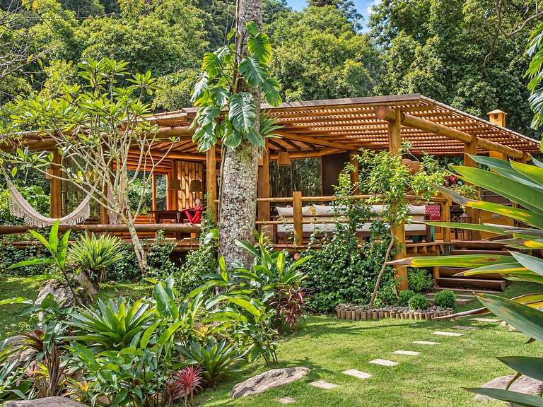 Casa con cascata a Petrópolis