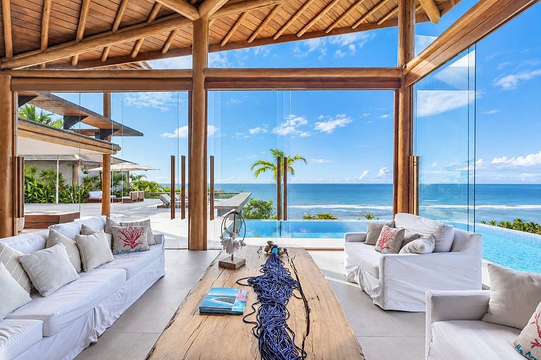 Grand luxury villa in Arraial D'ajuda