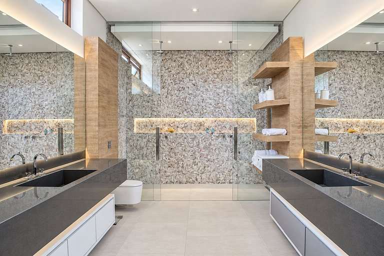 Grand luxury villa in Arraial D'ajuda