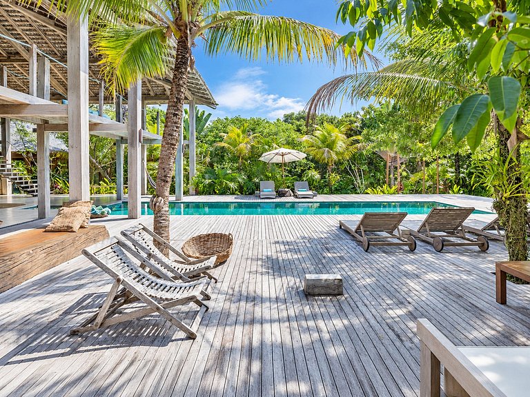 Beautiful beachfront villa in Trancoso