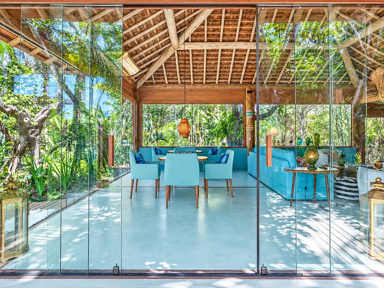 Beautiful beachfront villa in Trancoso