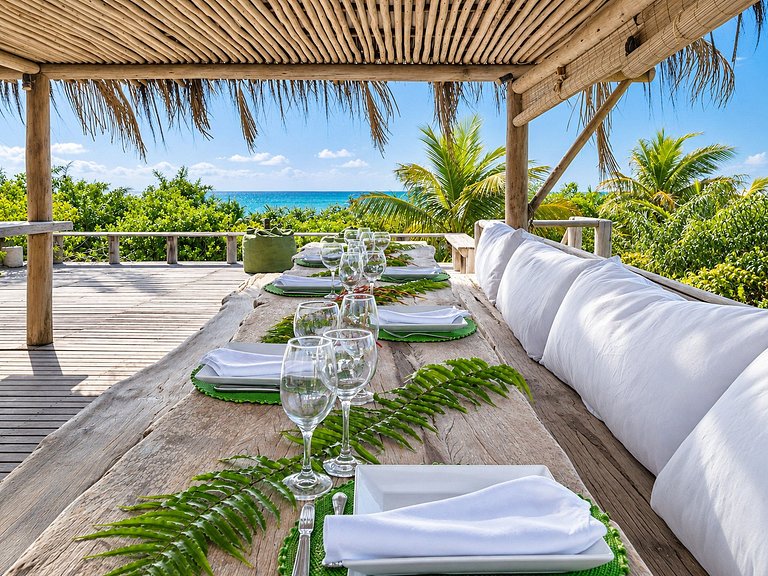 Beautiful beachfront villa in Trancoso
