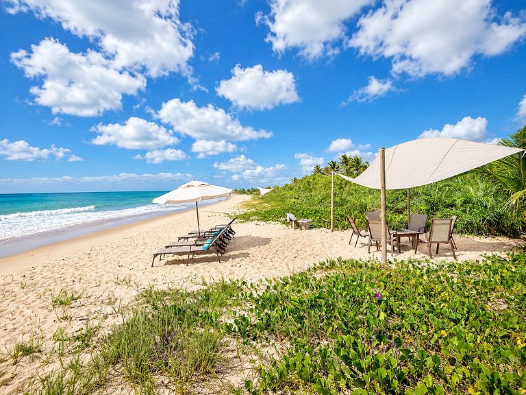 Beautiful beachfront villa in Trancoso