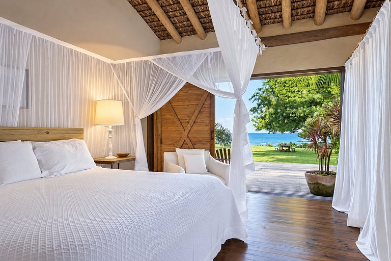 Beautiful house with pool in Trancoso