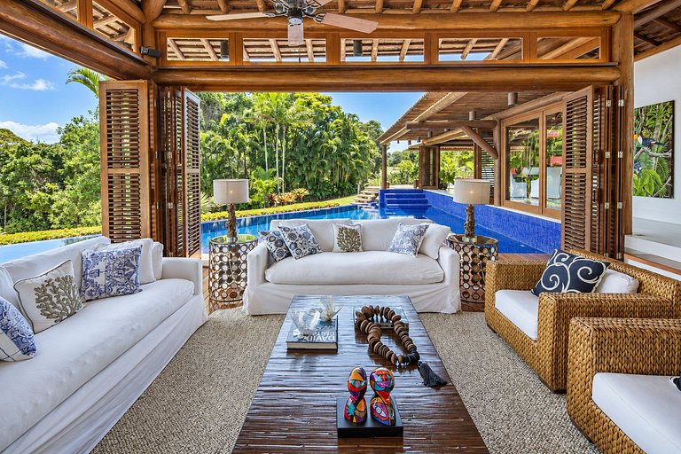 Luxuosa villa de 6 suítes em Trancoso