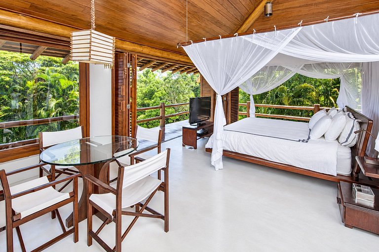 Luxurious 6-suite villa in Trancoso
