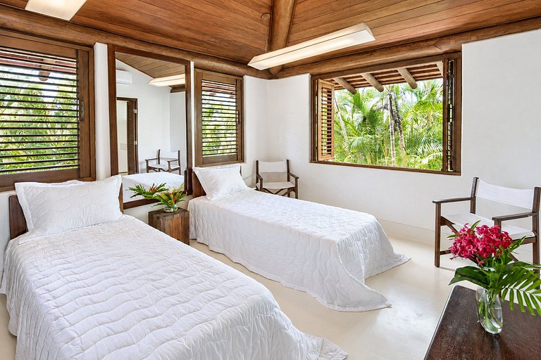 Luxuosa villa de 6 suítes em Trancoso
