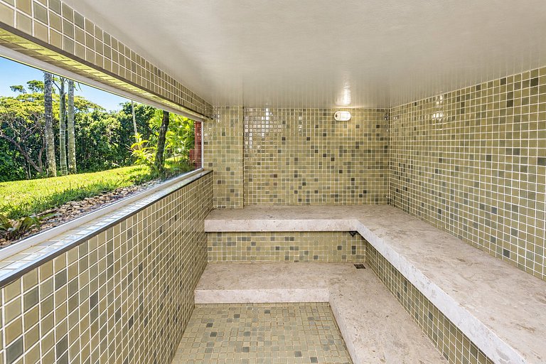 Luxurious 6-suite villa in Trancoso