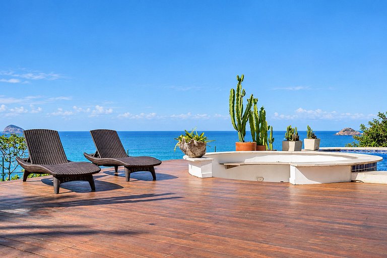 Mansion with sea view in São Conrado