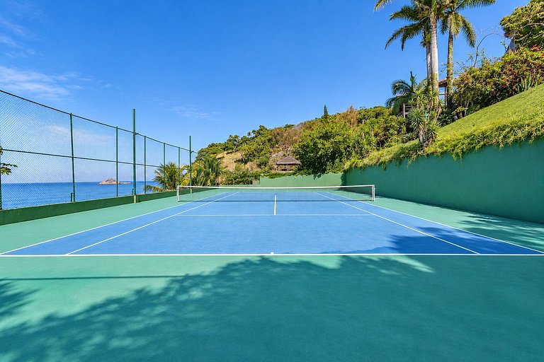 Mansion with sea view in São Conrado