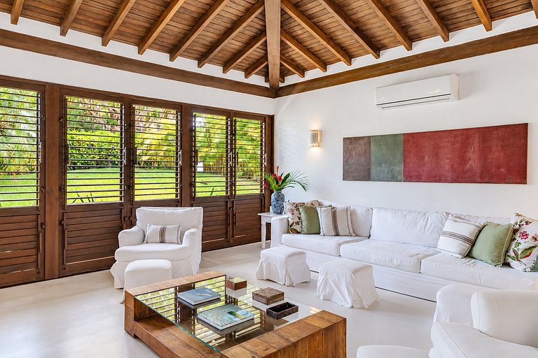Luxurious villa with pool in Trancoso
