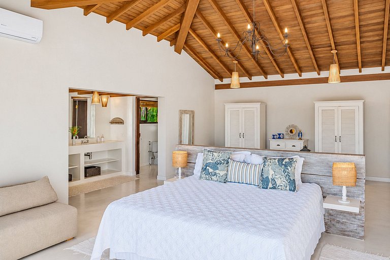 Luxurious villa with pool in Trancoso
