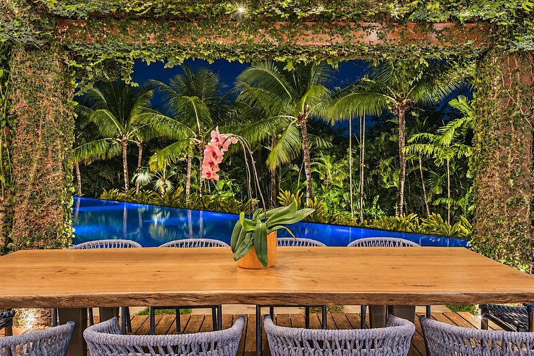 Luxurious villa with pool in Trancoso