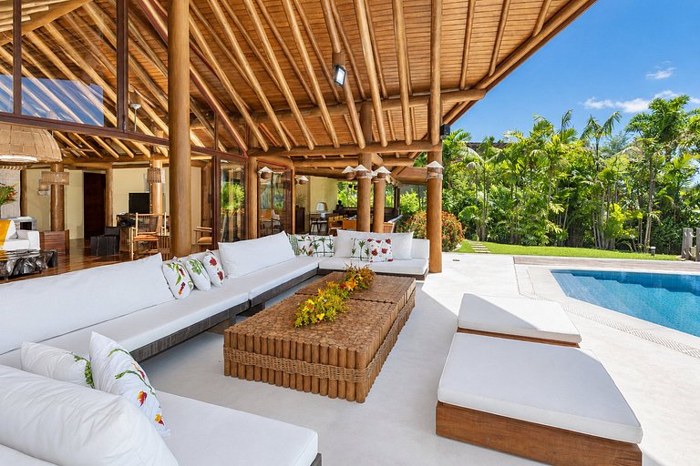 Villa with large pool in Trancoso