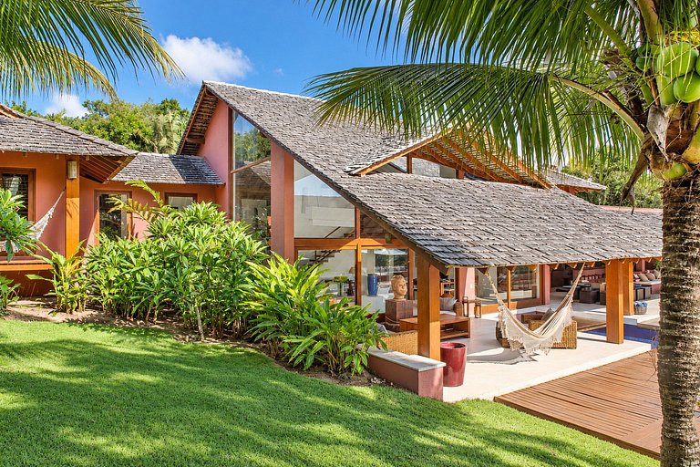 Sophisticated Retreat in Trancoso