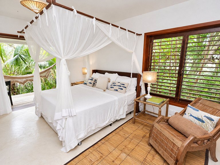 Sea front villa with pool in Trancoso