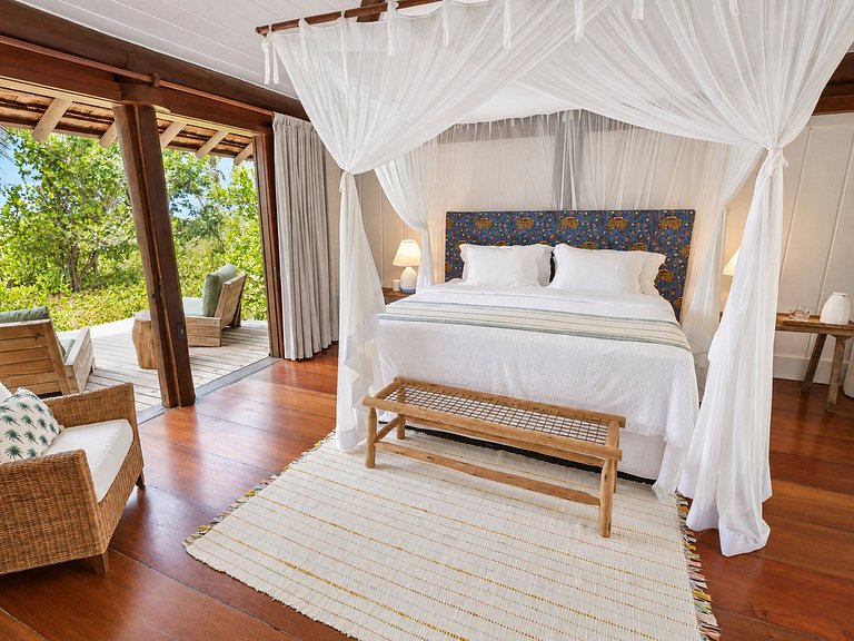 Sea front villa with pool in Trancoso