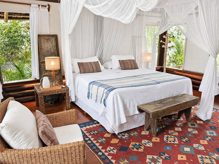 Sea front villa with pool in Trancoso