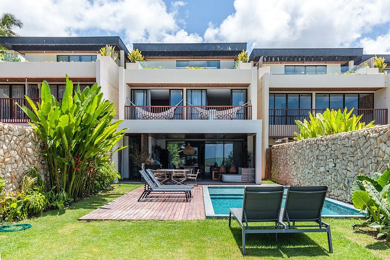 Beachfront villa with infinity pool in Milagres - Ala020
