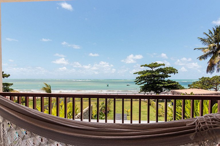 Beachfront villa with infinity pool in Milagres - Ala020