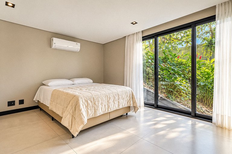 Mansão no Joá com vista mar e piscina infinita - Joa023