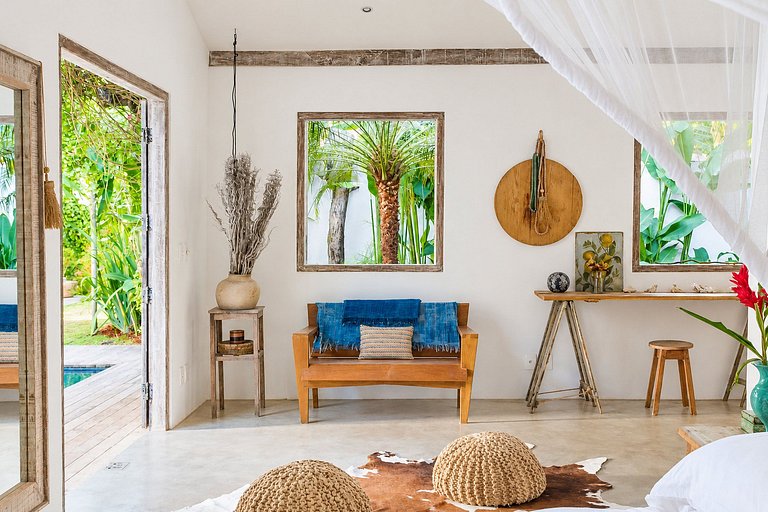 Villa com piscina próxima ao Quadrado