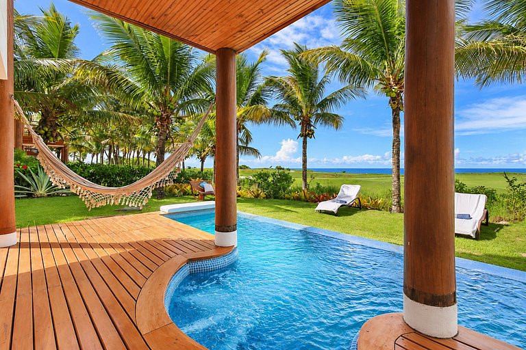 Casa com 4 suítes e piscina em Trancoso
