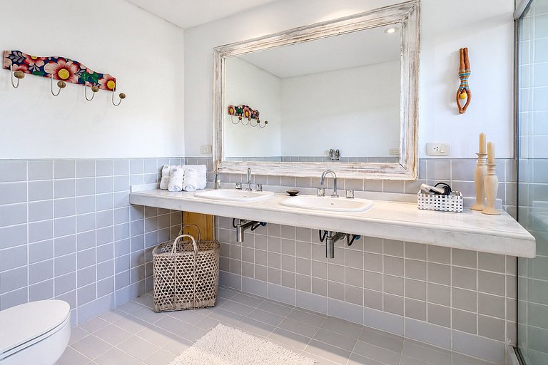 Casa con 4 Suites y Piscina en Trancoso