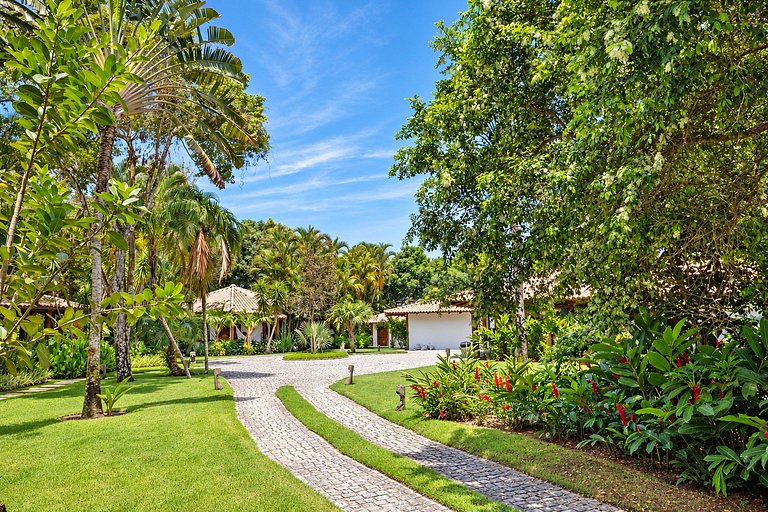 Villa con piscina y 3 suites en Trancoso